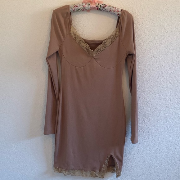 🤎 Dress - Picture 1 of 7